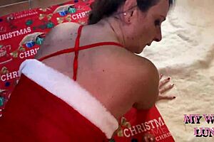christmas mom gapes ass on raw monster cock creampie?