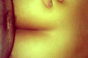 hey check this young milf esposa culona shaking ass