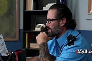 busty blonde elana bunnz shoplifts blackfriday gone wrong with gi joey