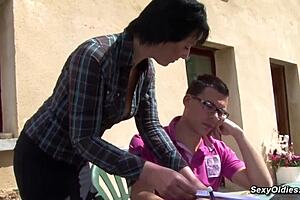 sexy french housewife lucie luke anal pounded garden outdoor