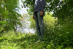 chubby mother-in-law spreads hairy piss pussy outdoor