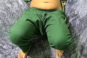 Desi stepmom twerks juicy ass seducing horny stepson closeup