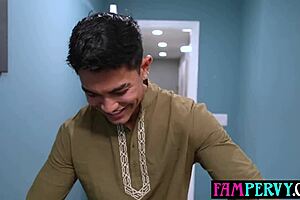 Curvy stepmom greets with big boobs blowjob! 👅🍈🔥