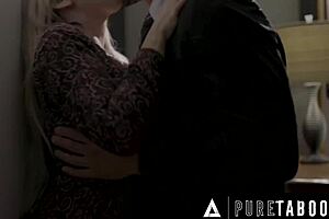 Christie Stevens' Sloppy Deepthroat Betrays Cheating Wife to Co-Worker