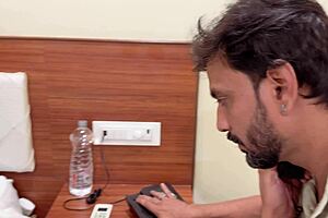 Hot Girl's Tempting Waiter Tryst