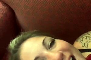 Married milf sneaks to hotel for boss's thick cock pounding! 🏨🍆💦