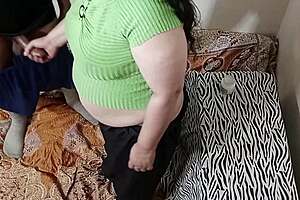 Muslim Bhabhi Screams in Rough Desi Anal Gaand Chudai