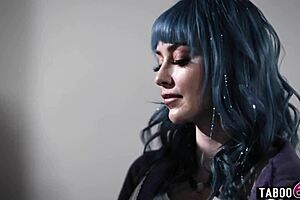 Serena Siren Works Her Tongue Into Jewelz Blu's Wet Panties!