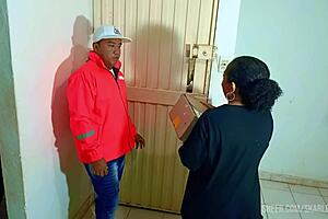 Horny Mature Latina Flashes Saggy Big Tits Ass Gives Delivery Boy Sloppy Blowjob