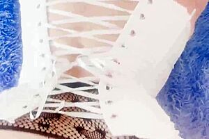 Pille a mi madrastra con el vecino and now she's my puta letting me fuck her doggystyle swallowing every drop