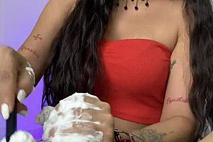 Infiel Madrastra Afeitada Masajea Polla Dura En POV Slutty Roleplay Parody Espa�ol