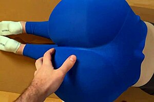 Yoga girl perfect ass bent over backshots massive cumshot