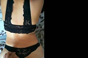 curvy latina milf horny in lingerie big ass boobs 😍🍑