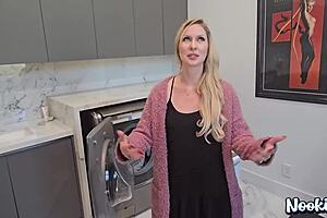 WOW! SYDNEY PAIGE'S HOT OUTDOOR POUNDING BY HORNY HOUSEWIFE!