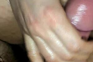 arab milf n husband enjoy hot shaved pussy missionary creampie sex