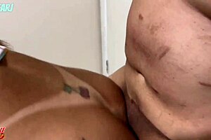 meti na pele cuzinho apertado vizinha gozei dentro anal creampie