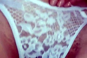 Estoy Muy Caliente Con Estas Curvas Latinas Sacudiendo El Culo