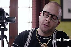 bisexual babes double suck pussies in steamy threesome kiss