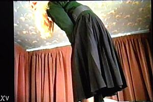 upskirt catches woman freaking over sneaky mouse