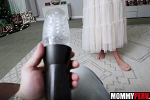 did stepmom unwrap her pussy as christmas gift for you?