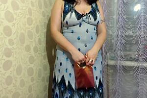 a milf sneaks pees under table in amateur fetish clips