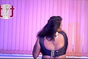 Indian beauty in gorgeous saree at fashion fiesta fingers horny pussy with big natural tits