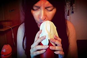 i love her sensual mouth sounds so damn much