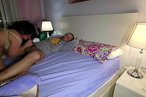 Sharing Bed With Stepmom Leads To Passionate Creampie Fuck Inside Her