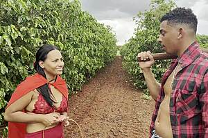 Lobo Mau Devours Chapeuzinho Vermelho Lost in Forest Complete Red Riding Hood Fuck