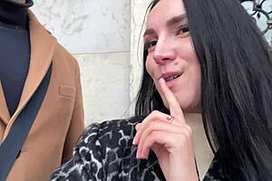 Skinny Italian slut deepthroats stranger's cock outdoors in Venice