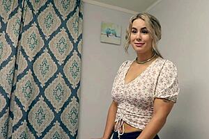 Sharing Bed Leads To Curvy Step Mom's Fat Ass Cumshot Creampie