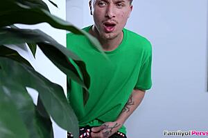 wanna watch me toy my stepmom's pussy like that?