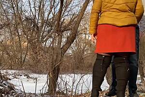 Hot stepmom pees outside with me then we get dirty wet 💦😈👅