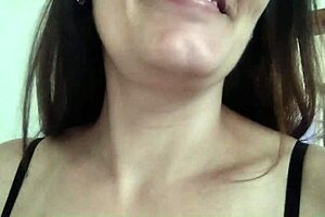 Married Wife Hints At Blowjob Facial Feast