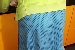 Cleaning kitchen I accidentally flashed my pussy