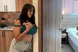 stepsis sneaks into my room unannounced and we fuck hard 😈🍆💦