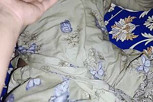 Horny Stepsister Shares Wet Pussy Bed With Stepbrother Closeup!