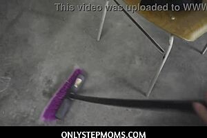 Quinn Waters motivates with her stepmom tits and handjob in POV action.