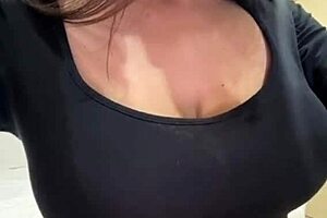 hey neighbor, check out my hard nipples peeking out 😉👀
