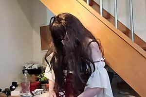 maîtresse kantalis dominates bound slave maid with toilet humiliation!