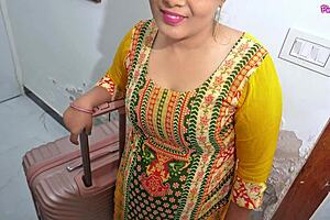 new year huge ass sister shares oyo room fucked hard by stepbrother