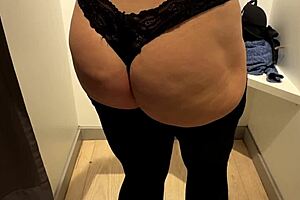 risky dressing room red bra tease turns into sneaky bj 😈💦