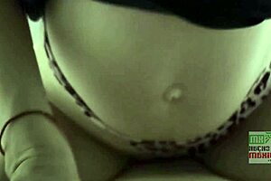 damn, i love making duck faces with this pussy and her princess squirt juices on the machine 😍🔥