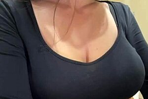 hey neighbor, check out my hard nipples peeking out 😉👀