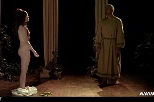 laura de isla appears topless in se�ora brackets ni�era nieto bastardo