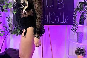 giulia shocks in 20 den nylons dancing at the club