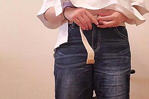 watch this married woman shake her fat hips on dildo full vid link