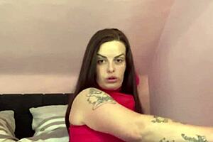 wanna worship my feet before strapon fucks you mistress??