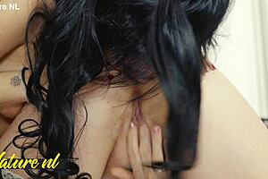 Mature Milf Gasha Facesits Hot 26-Year-Old Maria Wars!