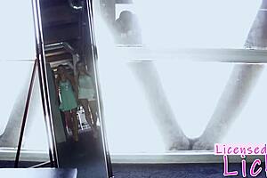 Natalia Starr licks stepsister in lesbian threesome